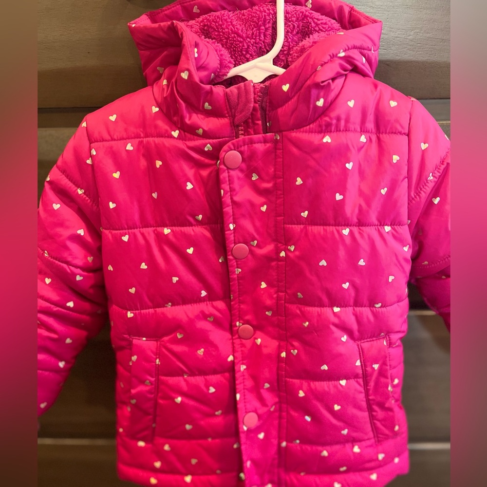 Cute and warm! Pink puffer with iridescent hearts Cat & Jack Jacket 2T